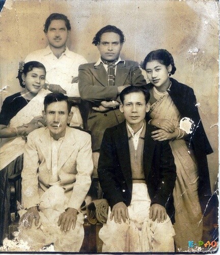 A group photo with Chongtham Sanatombi Devi