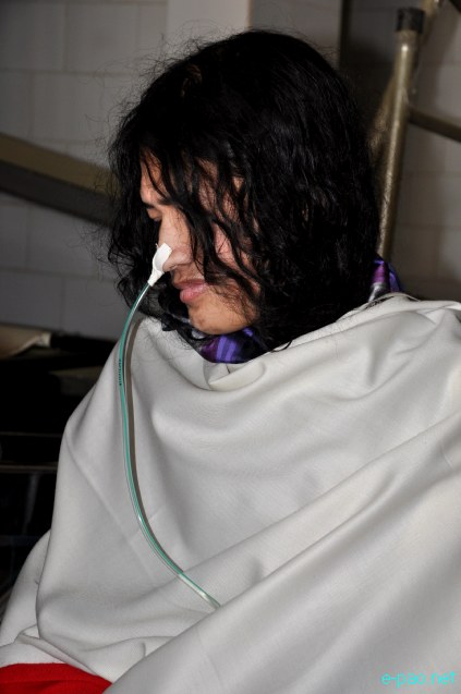 Irom Sharmila, who has been on an indefinite fast demanding repeal of AFSPA, flown to Delhi :: March 03 2013
