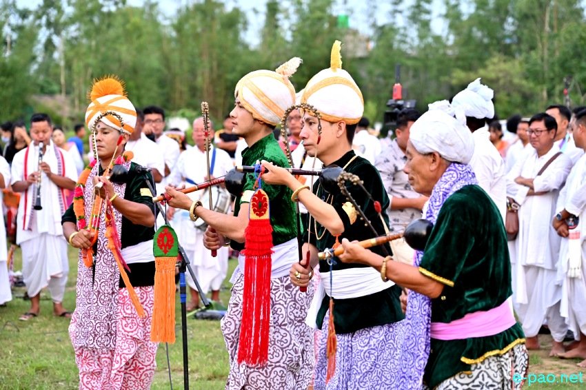 A pena recital during Maibi Jagoi at Ibudhou Thangjing Haraoba Lai Lam Thokpa at Moirang :: 23rd May 2022 