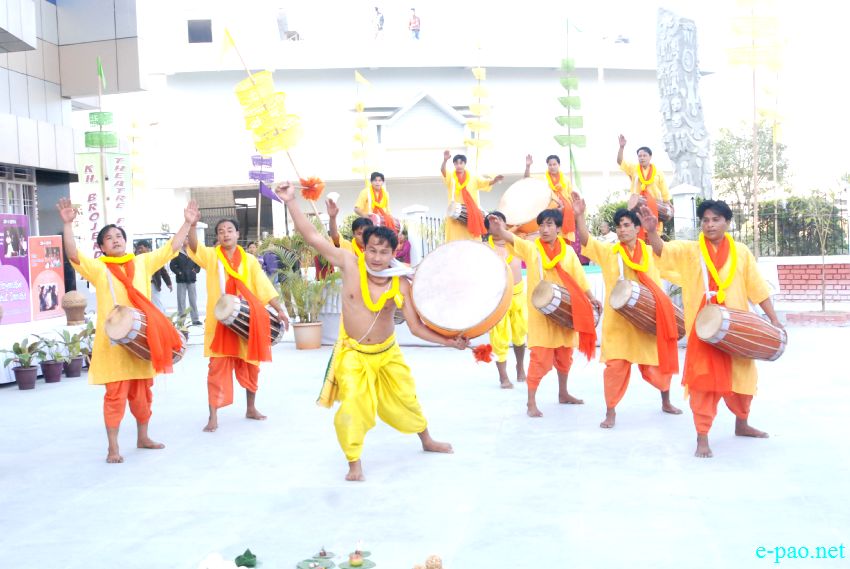 Dhol Dhulok Cholom performed at 3rd Khundongbam Brojendro Theatre Festival 2014 :: January 28 2014