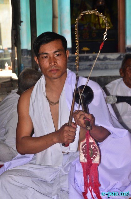Pena recital by Guru Leibakmacha  at Festival of Pena at Sagolband Tera Loukrakpam Leikai  :: April 18 2014