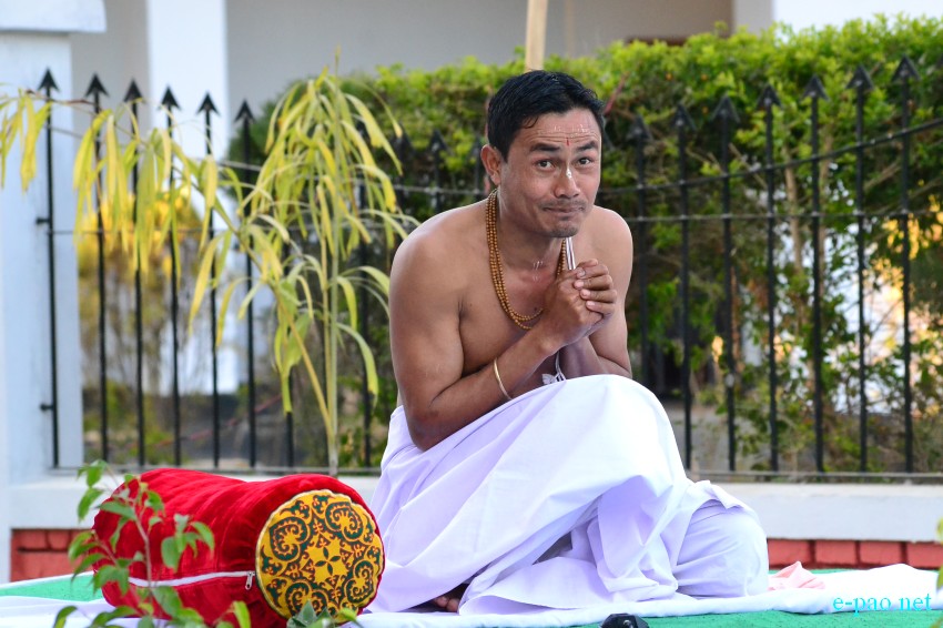 Wari Phaibok : Shyamkanhai and his party performed at 3rd Khundongbam Brojendro Theatre Festival 2014 :: January 24 2014