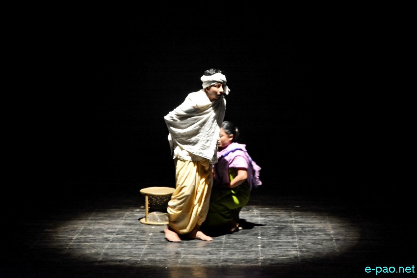 'Khomlen Manglanda' a play at Padamkumargi Shahityagi Kumhei at Chorus Repertory Theatre, Uripok :: 26th March 2019