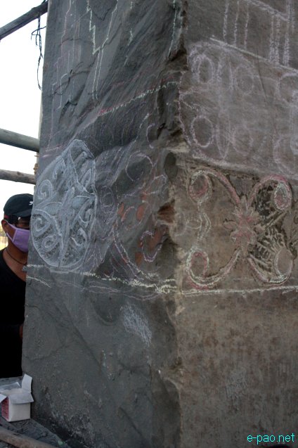 Artists sculpting the 'Cultural Integrity Pillars' at Palace Compound  :: October 2012