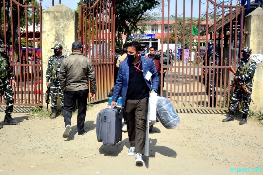 Polling officials dispatched from Imphal West DC, Lamphelpat :: February 27 2022