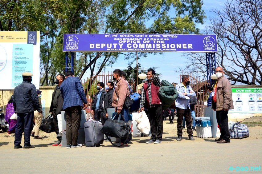 Polling officials dispatched from Imphal West DC, Lamphelpat :: February 27 2022