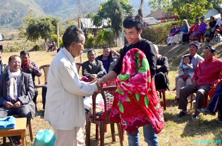 Christmas gift by UCM at Khongnangpokpi Village, Saikhul Assembly Constituency, Senapati District :: 27 Dec 2014