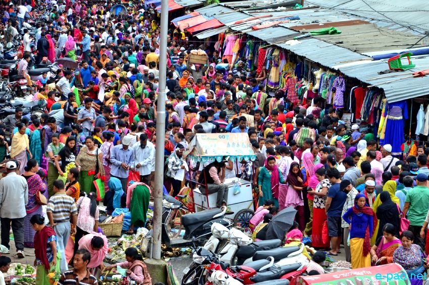 Shopping for Id-ul-Fitr  at Khwairamband Ima Keithel :: July 17 2015