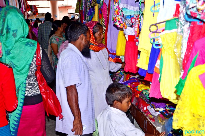 Shopping for Id-ul-Fitr  at Khwairamband Ima Keithel :: July 17 2015