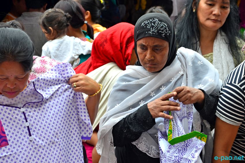 Shopping for Id-ul-Fitr  at Khwairamband Ima Keithel :: July 17 2015
