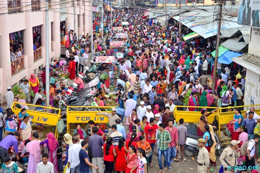 Shopping for Id-ul-Fitr  at Khwairamband Ima Keithel :: July 17 2015