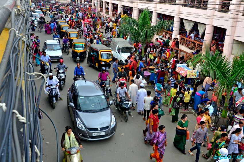 Shopping for Id-ul-Fitr  at Khwairamband Ima Keithel :: July 17 2015
