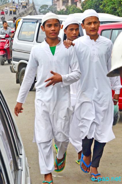 Shopping for Id-ul-Fitr  at Khwairamband Ima Keithel :: July 17 2015