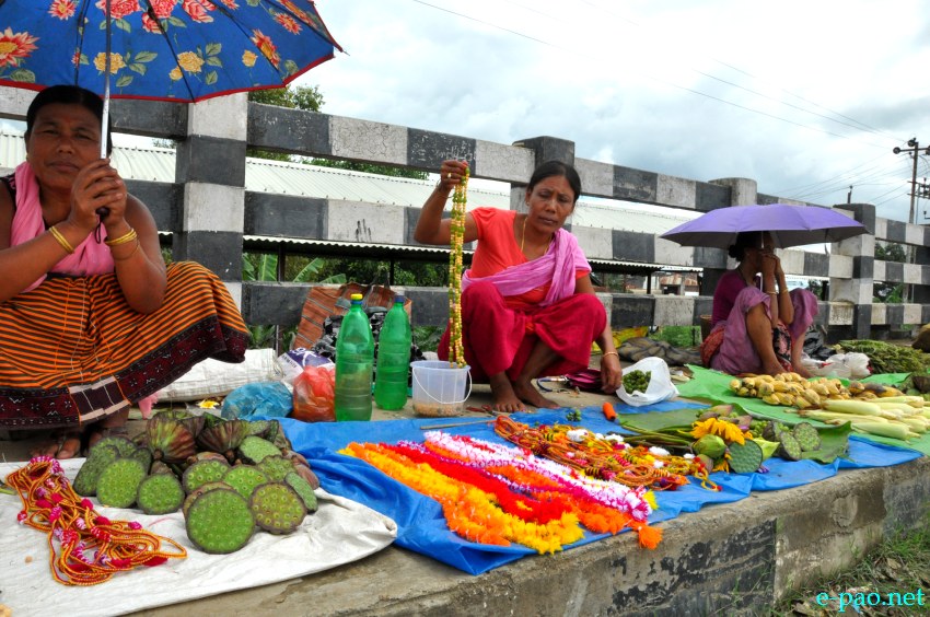 Offerings for 'Kang Chingba' : Women Vendors  at Singjamei Keithel, Imphal, Manipur :: July 10 2013