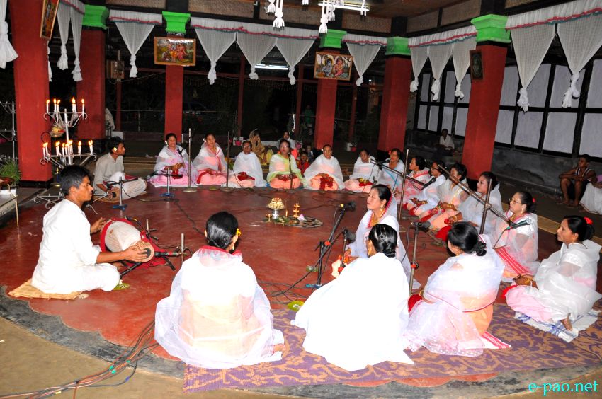 Devotees sing devotional songs on Jhulon Festival at Brahmapur Aribam Leikai, Aribam Mandop, Imphal :: August 19 2013