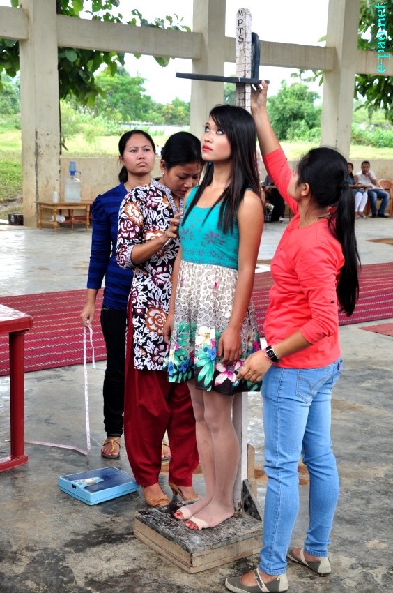 Screening of the contestants of Miss Kut 2013 held at MPTC Banquet Hall, Imphal :: 06 October 2013