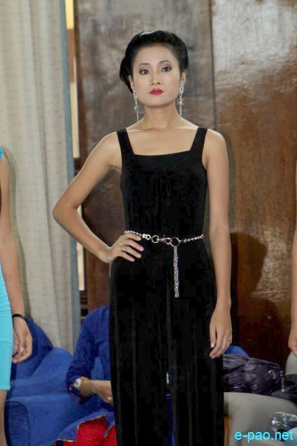 Second Screening of the contestants of Miss Kut 2013 held at 1st MR   Banquet Hall, Imphal :: 12 October 2013