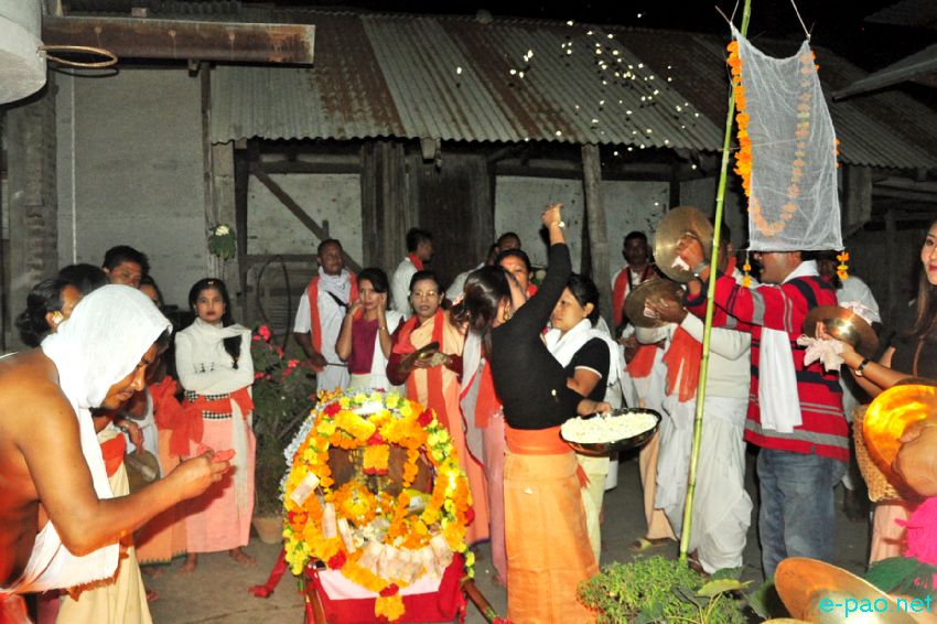 Devotees celebrating Hari Uthang - Kang Chingba at Keishampat :: 12 November , 2016