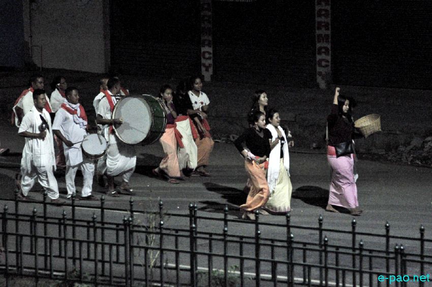 Devotees celebrating Hari Uthang - Kang Chingba at Keishampat :: 12 November , 2016