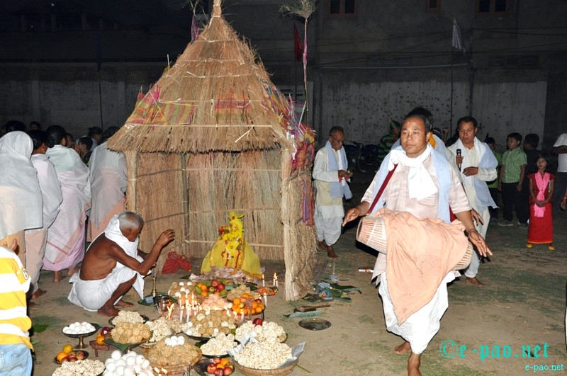Yaosang Mei Thaba on the first day of Yaosang :: 27 March 2013