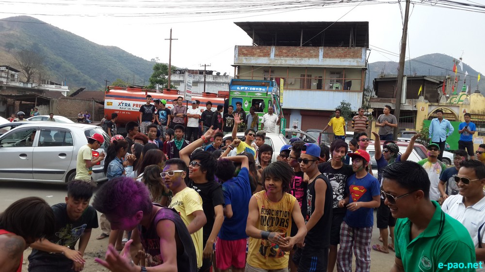 Day 5: Yaoshang revellers at RTC Route39, Mantripukhri  :: 20th March 2014