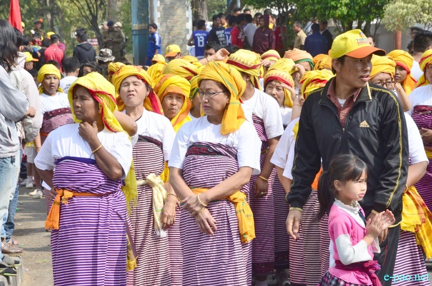 Yaoshang Day 1: Sports activities and scenes of people enjoying at Kangla Gate :: 05 March 2015