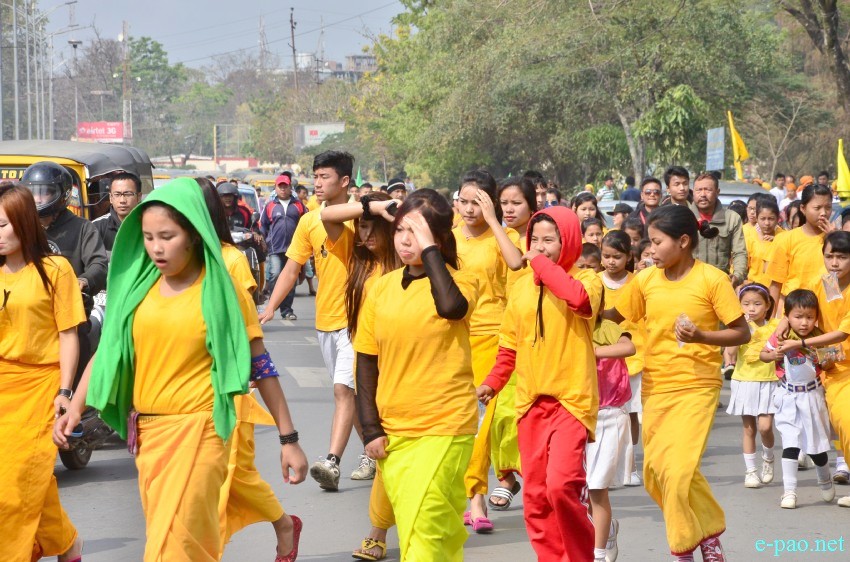 Yaoshang Day 1: Sports activities and scenes of people enjoying at Kangla Gate :: 05 March 2015