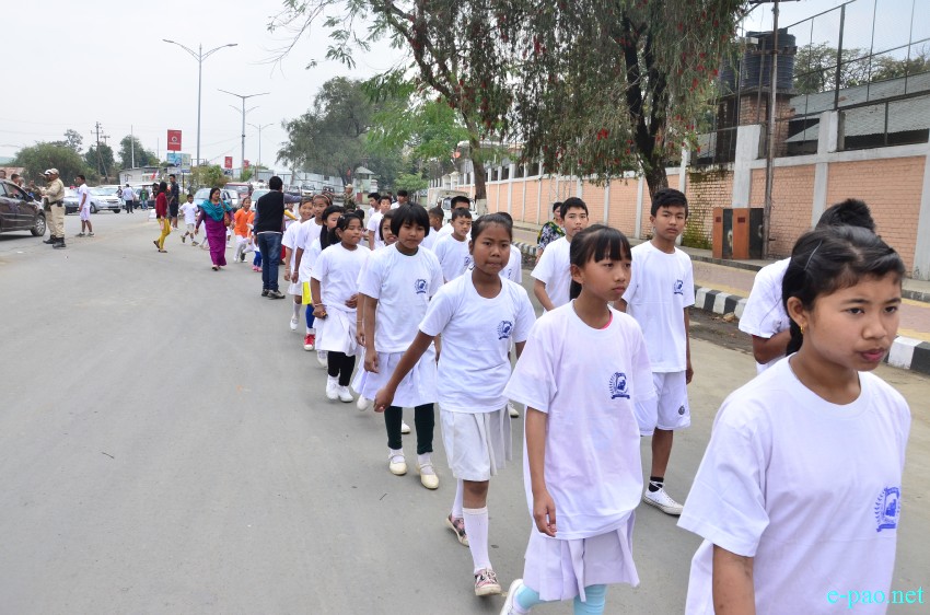 Yaoshang Day 1: Sports activities and scenes of people enjoying at Kangla Gate :: 05 March 2015