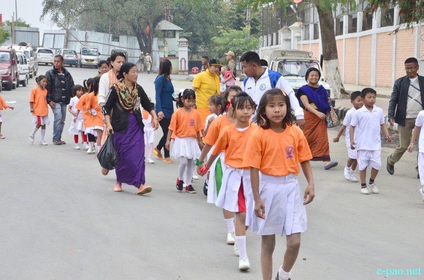 Yaoshang Day 1: Sports activities and scenes of people enjoying at Kangla Gate :: 05 March 2015