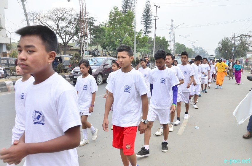 Yaoshang Day 1: Sports activities and scenes of people enjoying at Kangla Gate :: 05 March 2015