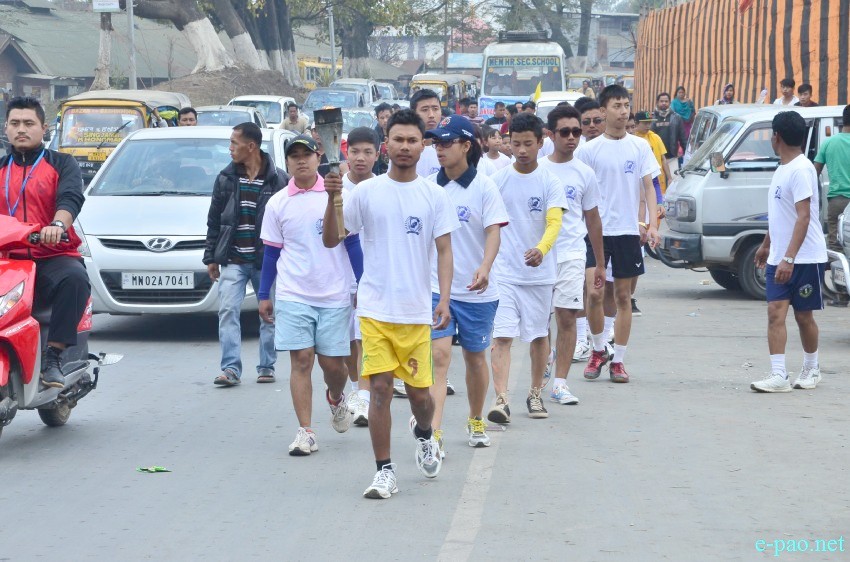 Yaoshang Day 1: Sports activities and scenes of people enjoying at Kangla Gate :: 05 March 2015