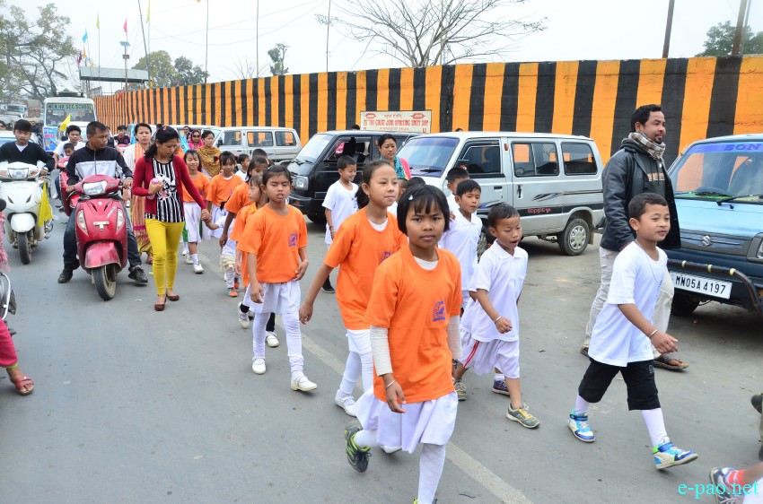 Yaoshang Day 1: Sports activities and scenes of people enjoying at Kangla Gate :: 05 March 2015