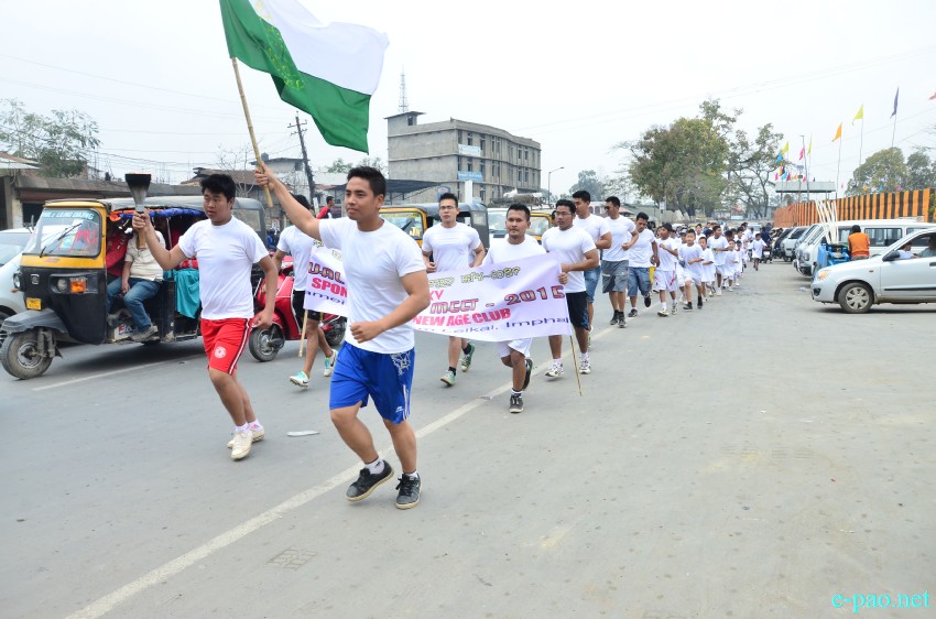 Yaoshang Day 1: Sports activities and scenes of people enjoying at Kangla Gate :: 05 March 2015
