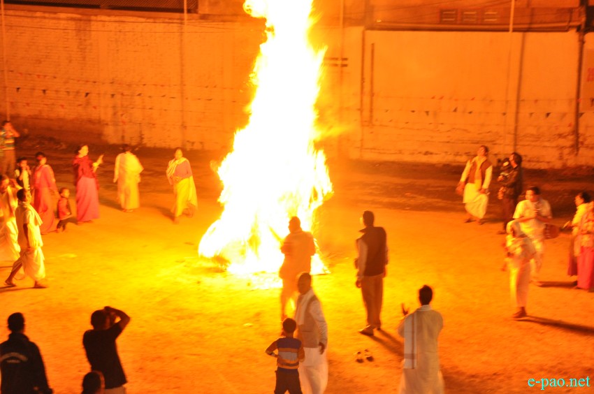 Yaoshang Day 1: Yaoshang mei thaba / nakatheng niba in a locality in Imphal :: 05 March 2015