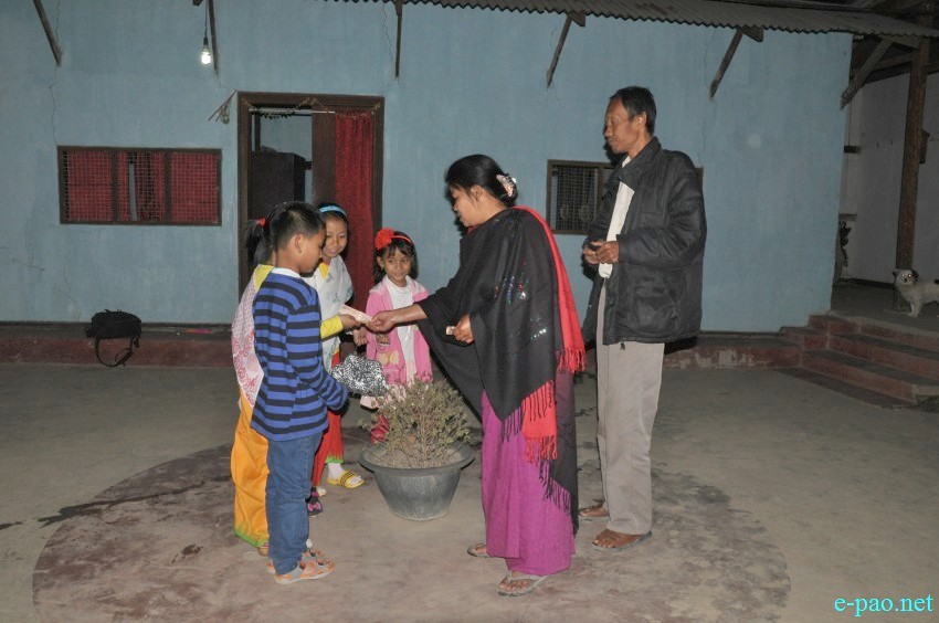 Yaoshang Day 1: Yaoshang mei thaba / nakatheng niba in a locality in Imphal :: 05 March 2015