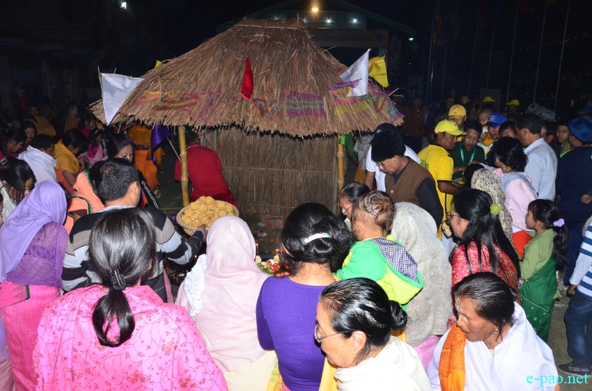 Yaoshang Day 1: Yaoshang mei thaba  in a locality in Imphal :: 05 March 2015