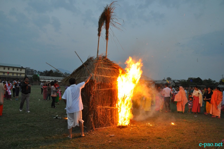 Yaoshang Day 1 : Mei Thaba - The Burning of the Yaoshang Traditional Hut after seeking blessing from God :: March 23 2016