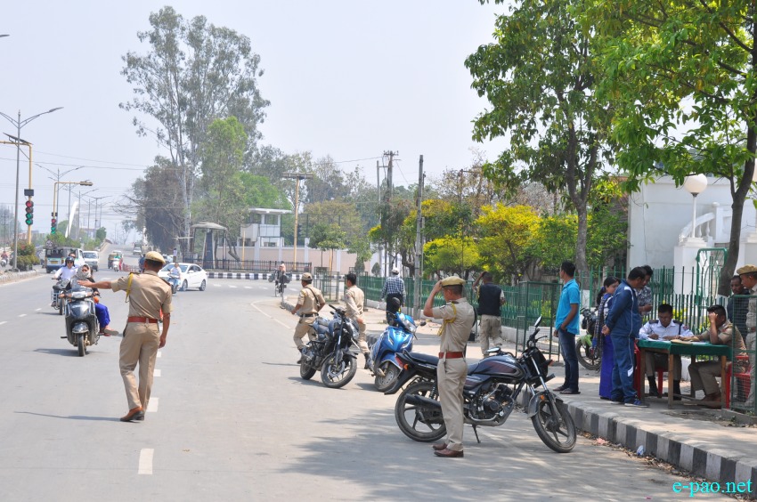 Yaoshang Day 3 : Police in Imphal west District checking violation of traffic rules :: 25th March 2015