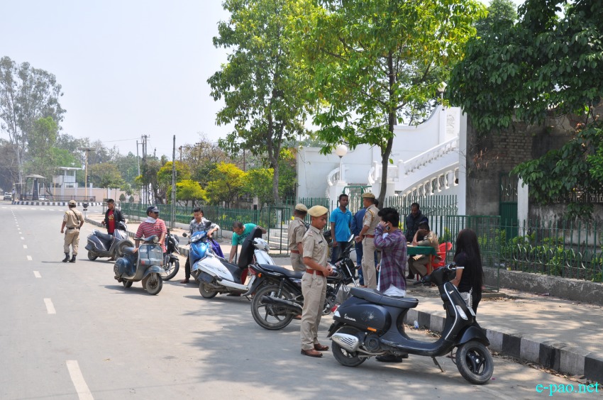 Yaoshang Day 3 : Police in Imphal west District checking violation of traffic rules :: 25th March 2015