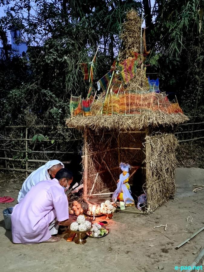 Yaoshang Mei Thaba :  Offerings and Prayers to God and burning of Yaoshang Hut at Kwakeithel :: 28th March 2021