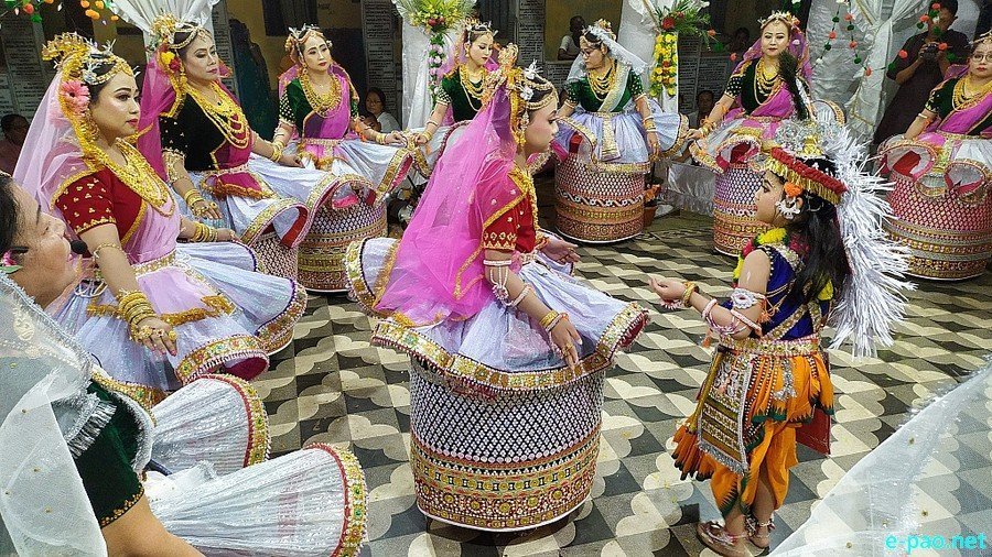 A Raas performance as part of Yaoshang Holi Festival at Manipur Rajbari, Nabadwip Dham, West Bengal :: March 19th 2022