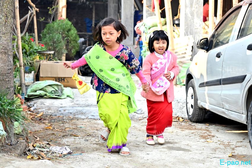 Yaoshang : Nakatheng Chatpa - Kids attired in traditional Yaoshang Dress at  Kakwa :: March 08 2023