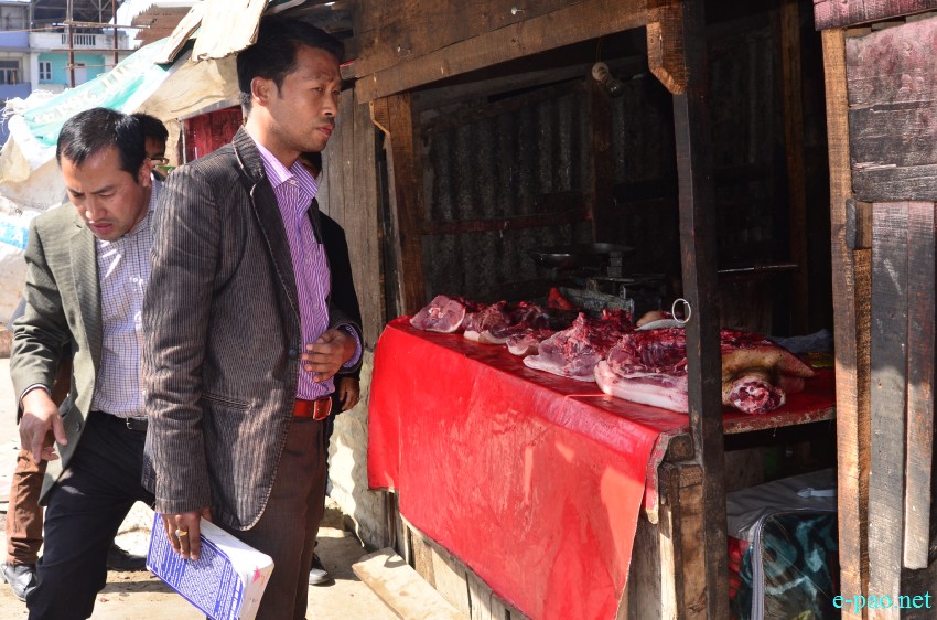 Food Safety Dept seized food items sold at non-licensed vendors at Keishamthong, Chingamakha, Nagamapal and Kangjabi :: 5th Feb 2015