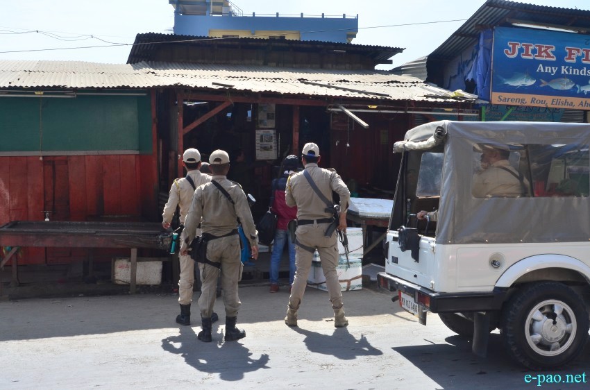 Food Safety Dept seized food items sold at non-licensed vendors at Keishamthong, Chingamakha, Nagamapal and Kangjabi :: 5th Feb 2015