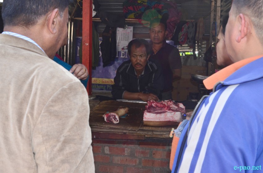 Food Safety Dept seized food items sold at non-licensed vendors at Keishamthong, Chingamakha, Nagamapal and Kangjabi :: 5th Feb 2015