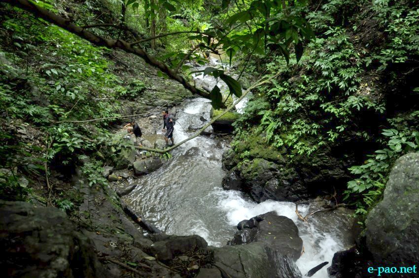 New waterfall discovered at Ireng northern Side (foothills of Singda) :: October 2013