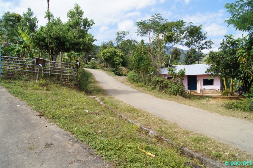 Bungte Chiru village situated at western side of Keinou village on Imphal Churachandpur road :: November 2014