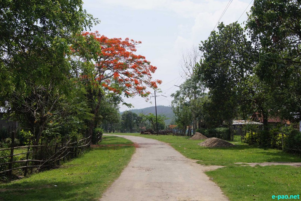 Hongman Khongbal : A Tangkhul Village in Senapati district of Manipur :: May 2014   

09~ http://www