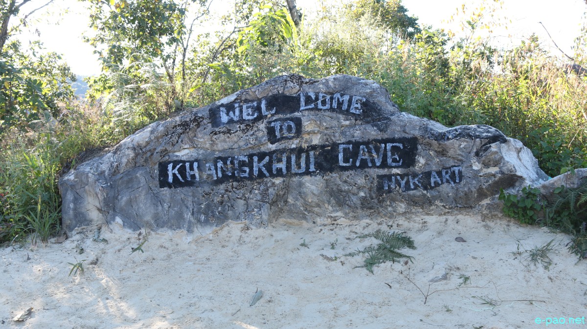 Travelling in Ukhrul District; Road to Kangkhui cave; Ukhrul town  :: November 2016