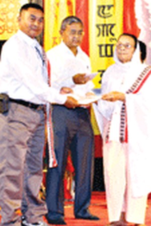 Angom Ranjit conferred award 